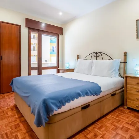Apartment 4 Bdr Flat With Balcony In Armacao By Lovelystay Armacao de Pera