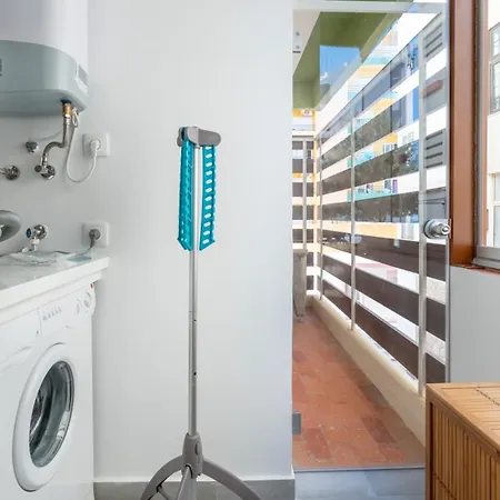4 Bdr Flat With Balcony In Armacao By Lovelystay * Armacao de Pera