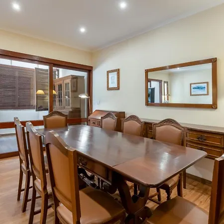 4 Bdr Flat With Balcony In Armacao By Lovelystay Apartment Armação de Pêra